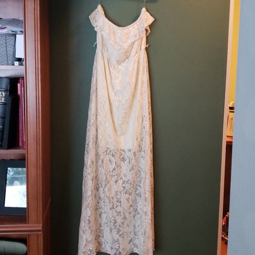 Cute maxi dress!